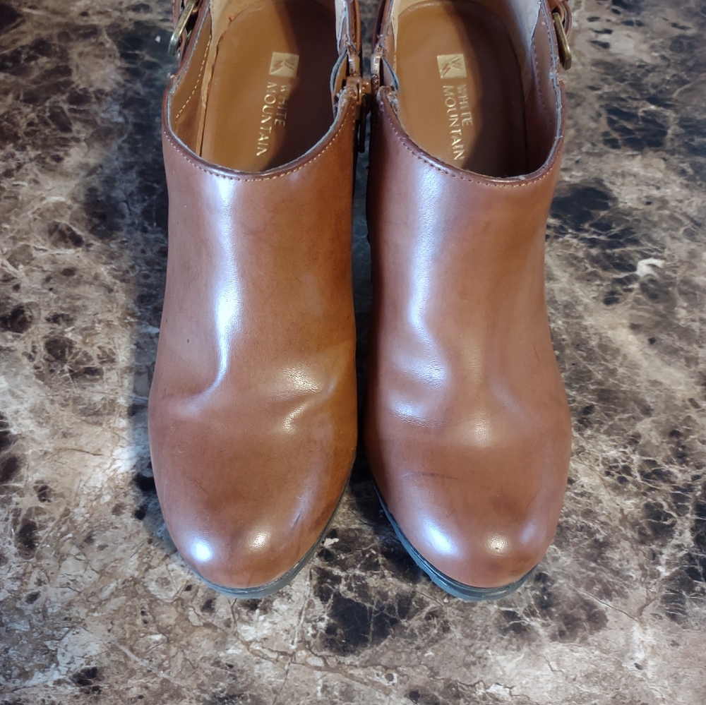 White Mountain ankle booties - Picture 2 of 9